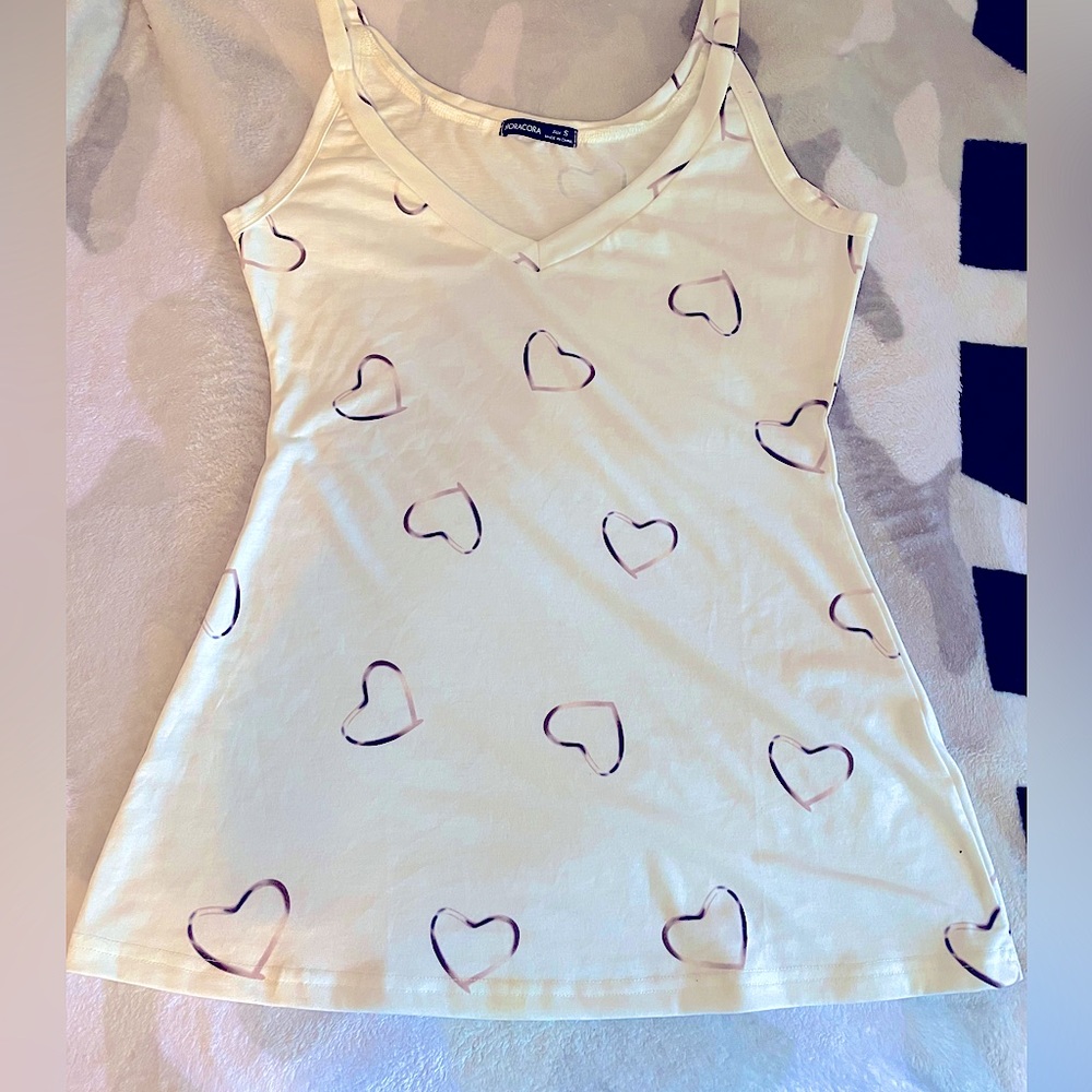 NWOT Spaghetti Tank Hearts and Cream Size S
